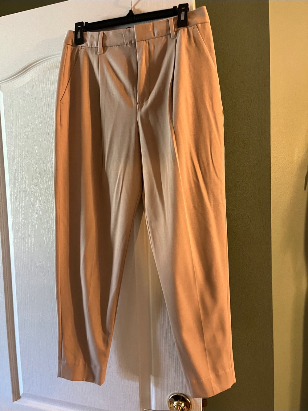 Banana Republic high rise tapered dress trousers - NWOT !